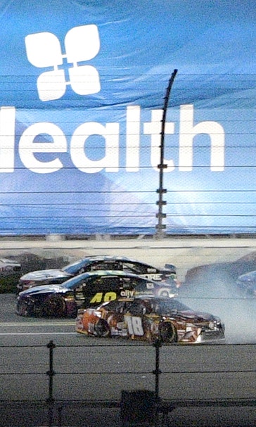 Johnson causes another crash at Daytona, concedes mistake
